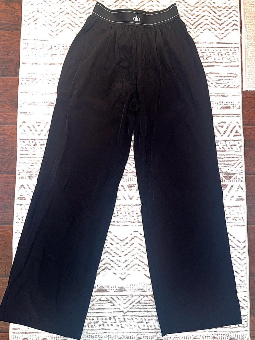 ALO Yoga Black Wide-Leg Relax Fit Pants - Picture 11 of 16